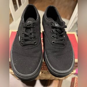 Vans Womens Doheny  Black Casual Shoes Sneakers Size 6 Women’s   NEW